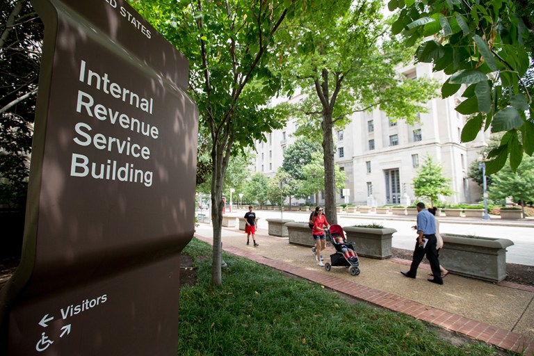 House votes to rein in IRS