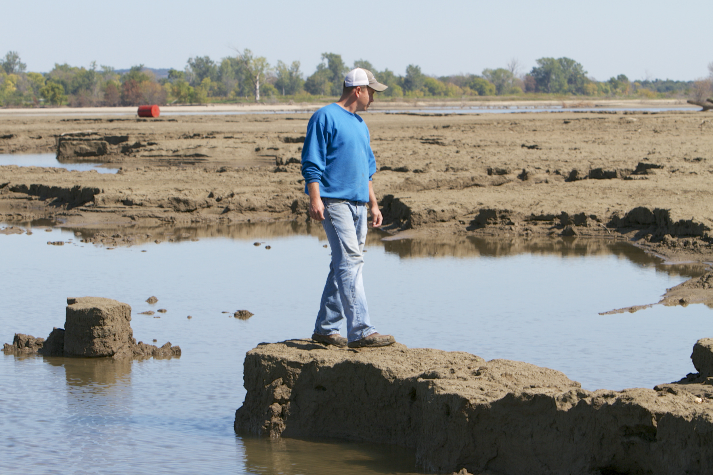 Landowners file lawsuit over Missouri River floods