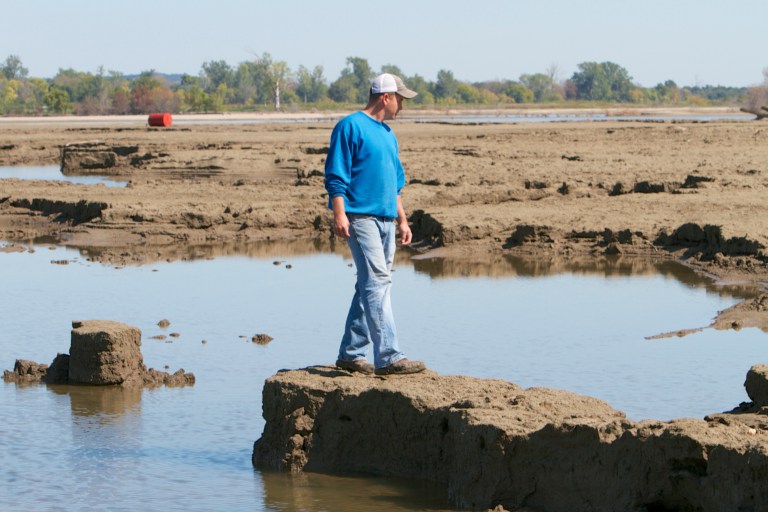 Landowners file lawsuit over Missouri River floods