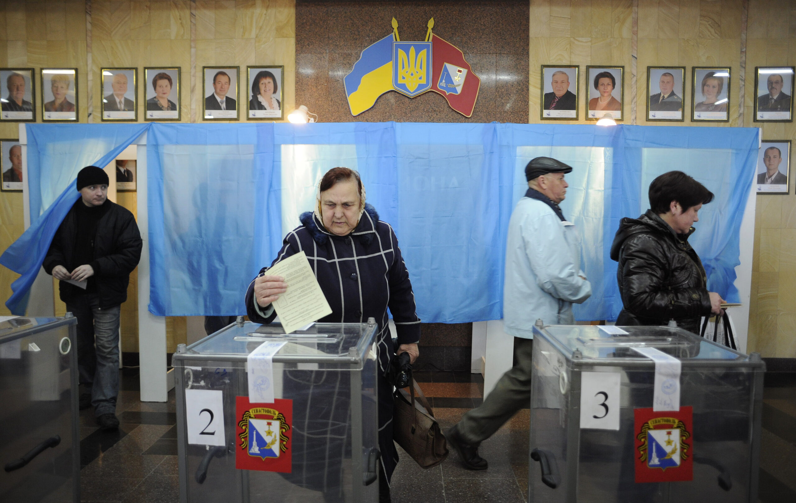 White House rejects Crimean referendum