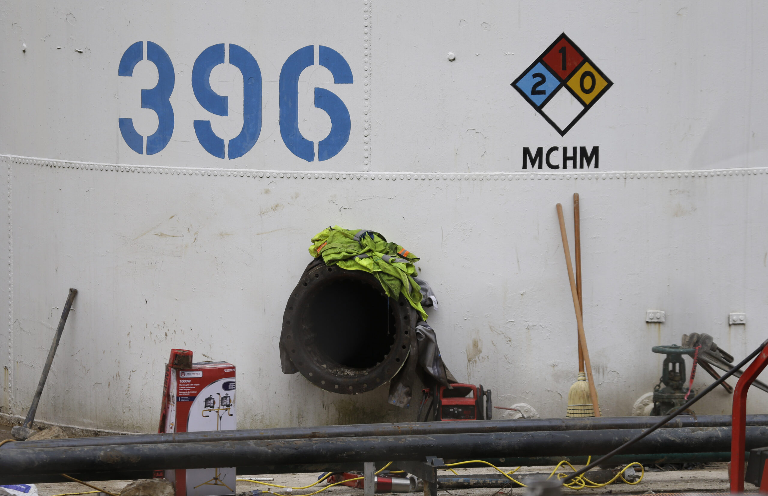 W.Va. company ordered to remove tanks after chemical spill