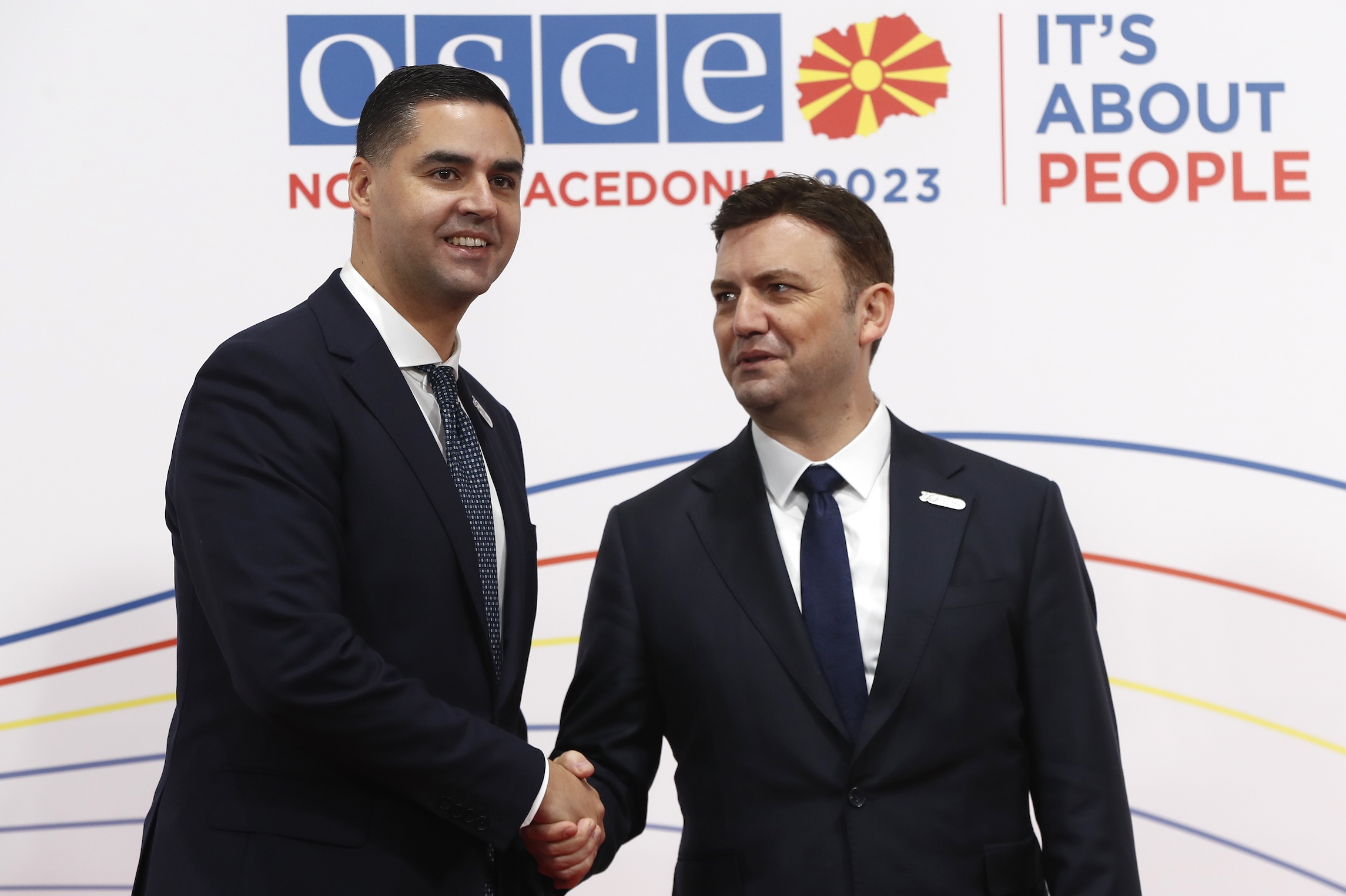 Russia threatens to torch diplomatic forum over Ukraine