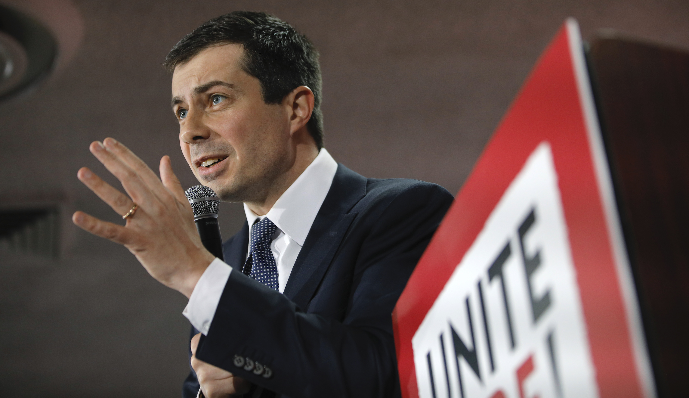 Boost for Buttigieg as he snags endorsement of veteran Iowa congressman