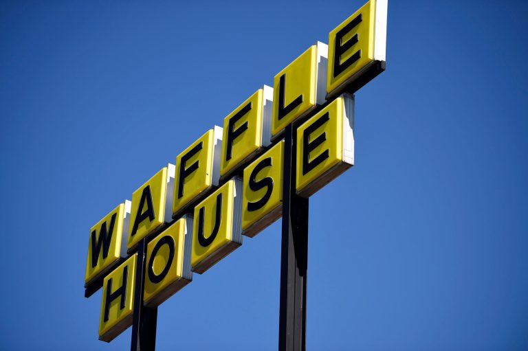 Breakfast lovers praise cheaper eggs at Waffle House