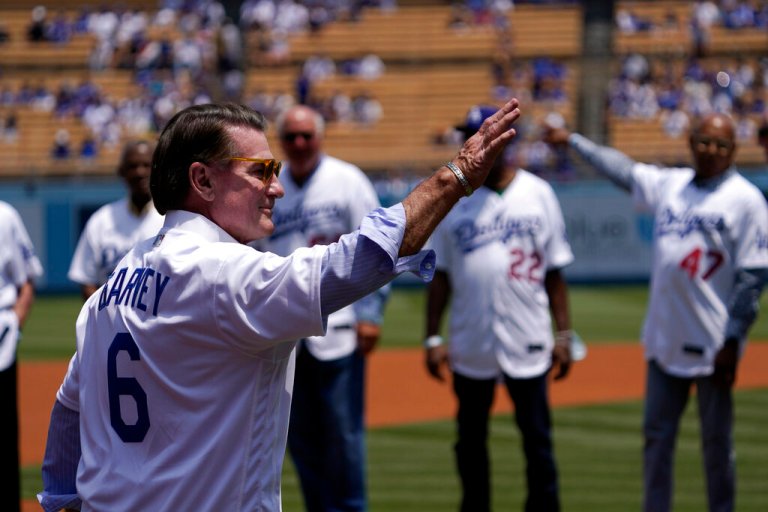 Two ex-Dodgers endorse Rep. Barbara Lee over former teammate Steve Garvey