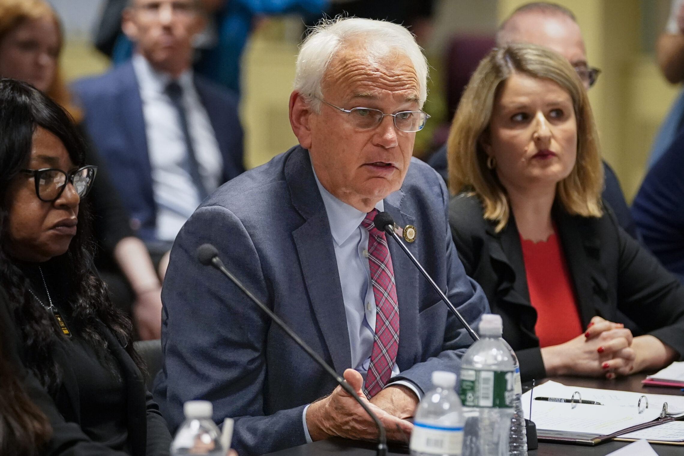 Democratic councilman blasts Hochul’s ‘endless handouts’ as New York enrolls thousands of migrants on welfare