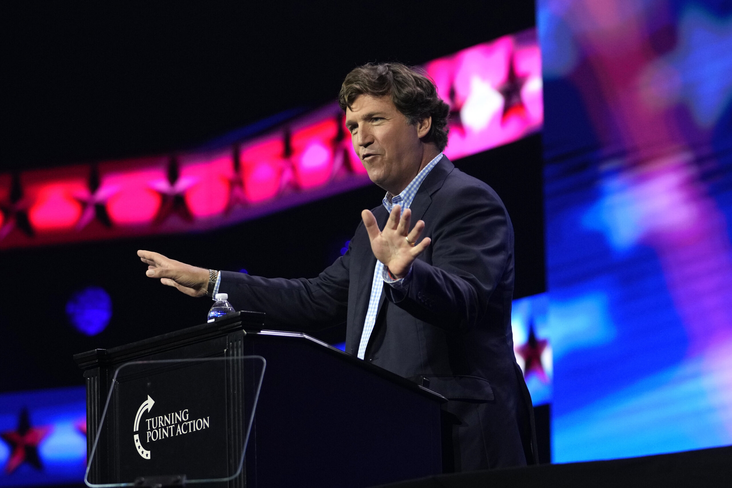 Tucker Carlson confirms he will interview Putin out of love for US