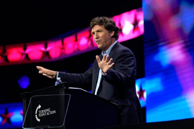 Tucker Carlson confirms he will interview Putin out of love for US