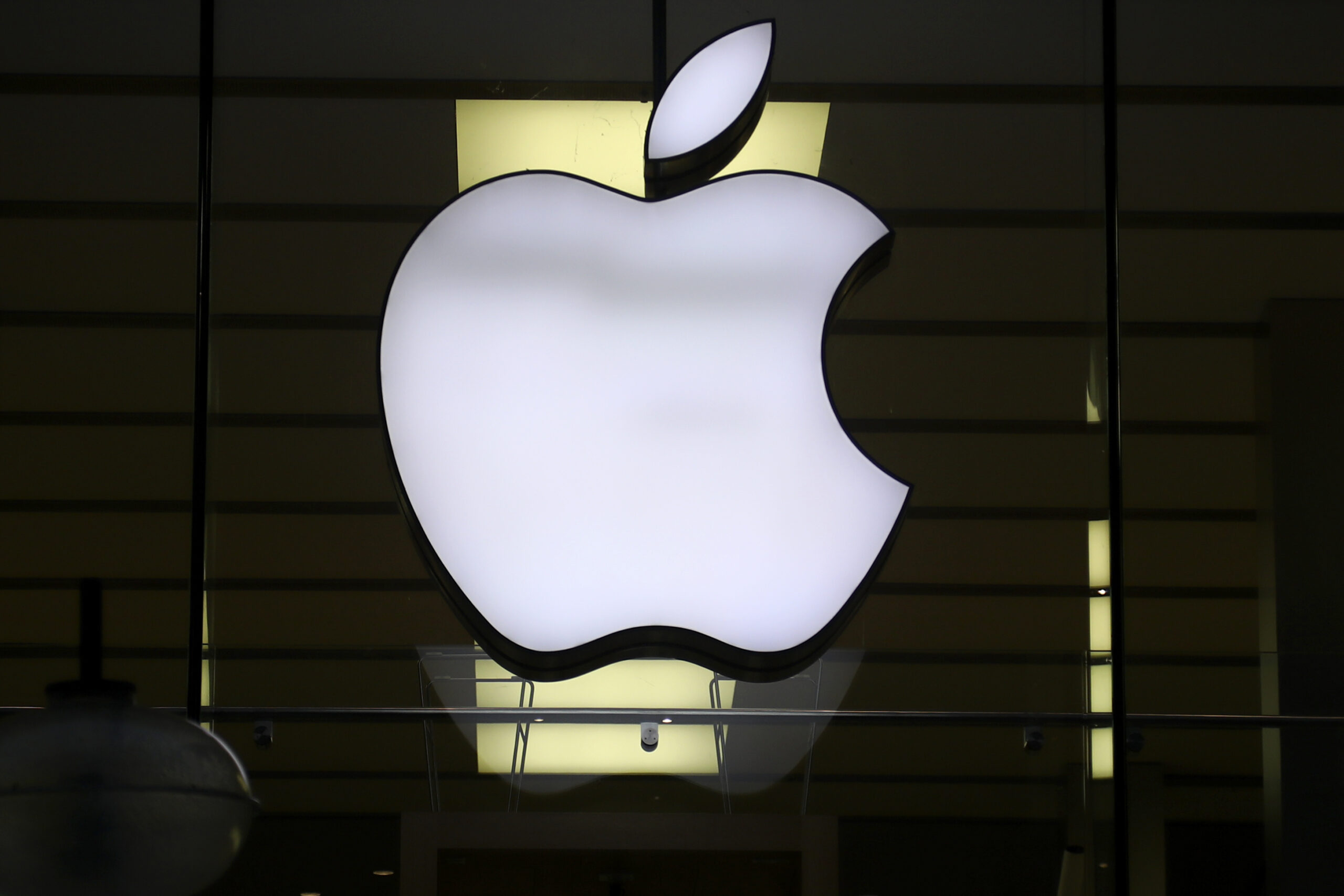 Apple agrees to pay nearly half a billion dollars to investors over China sales