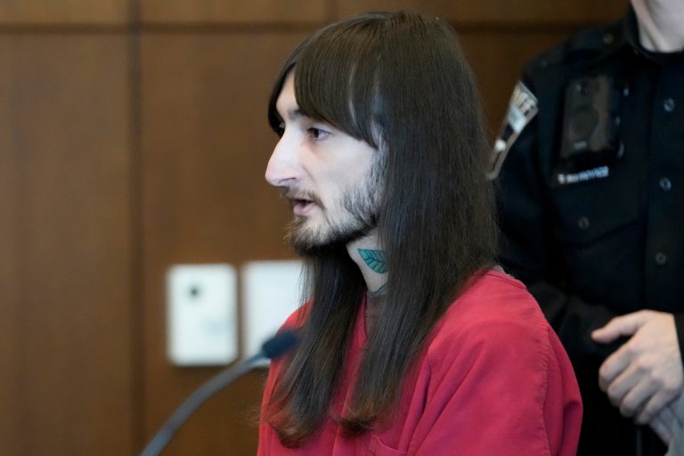 Trial for Highland Park shooting suspect set for 2025