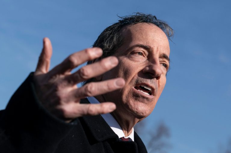 Democrats pressure pharmaceutical companies on answers to drug shortages