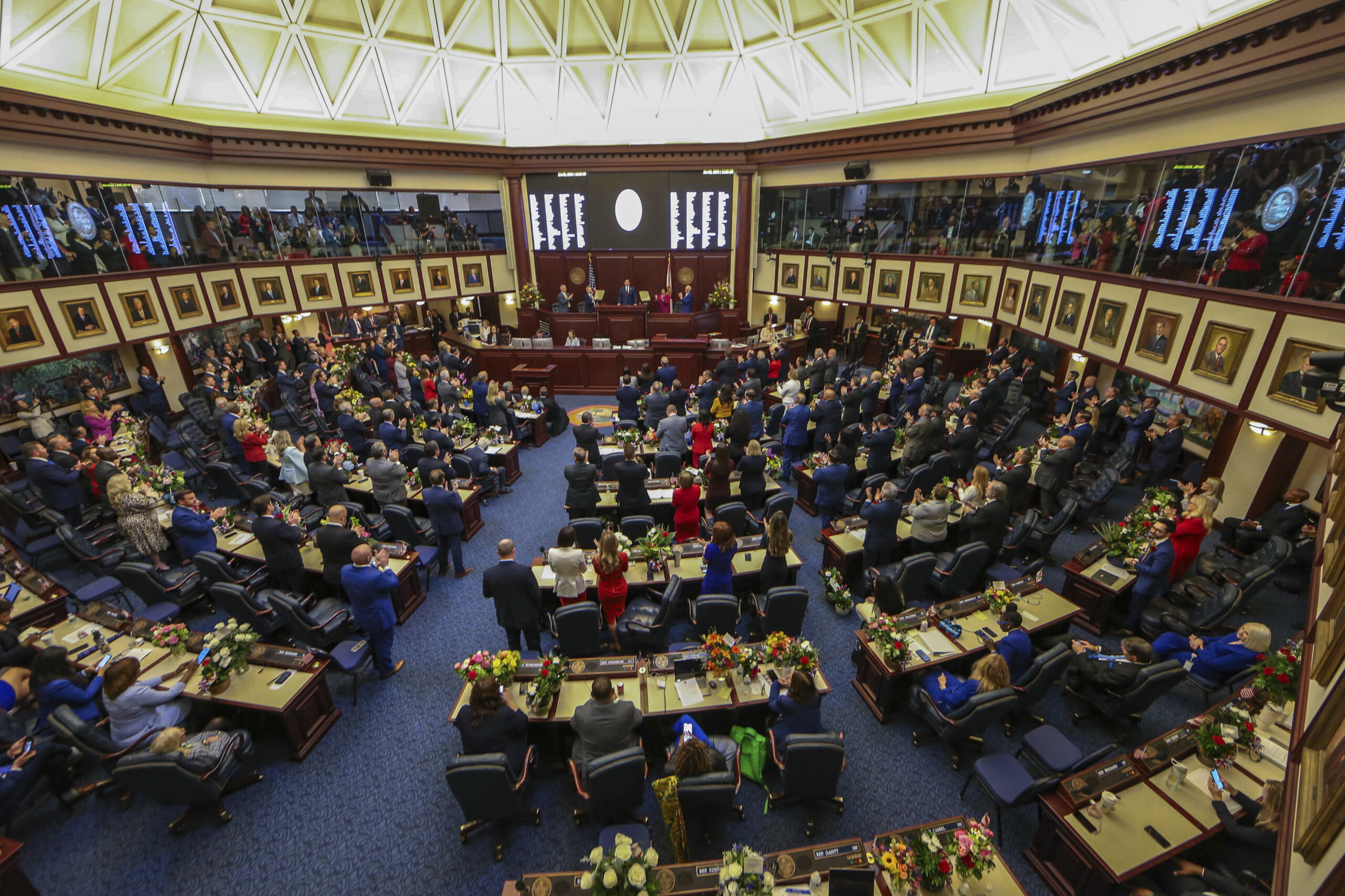 Florida Senate committee advances lobbying transparency bill