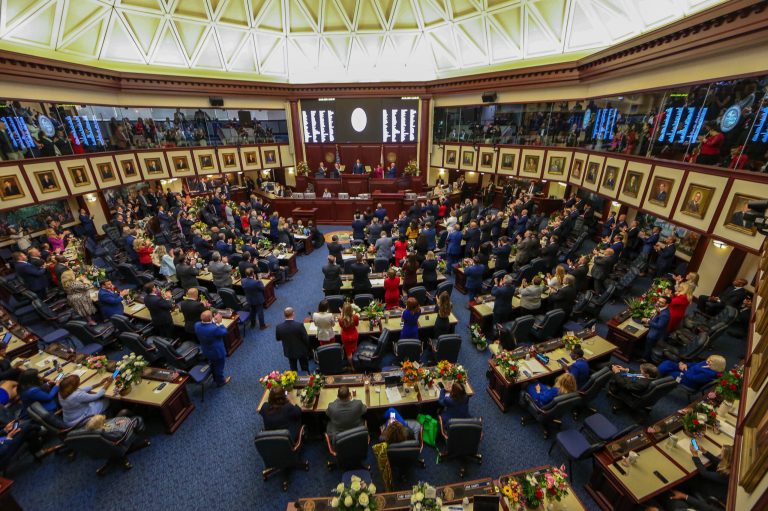 Florida Senate committee advances lobbying transparency bill
