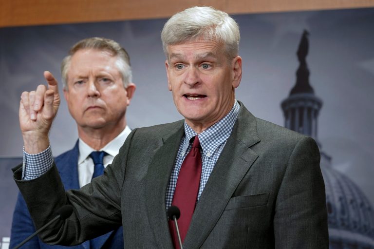 Beneath Congress’s surface, bipartisan hopes bloom