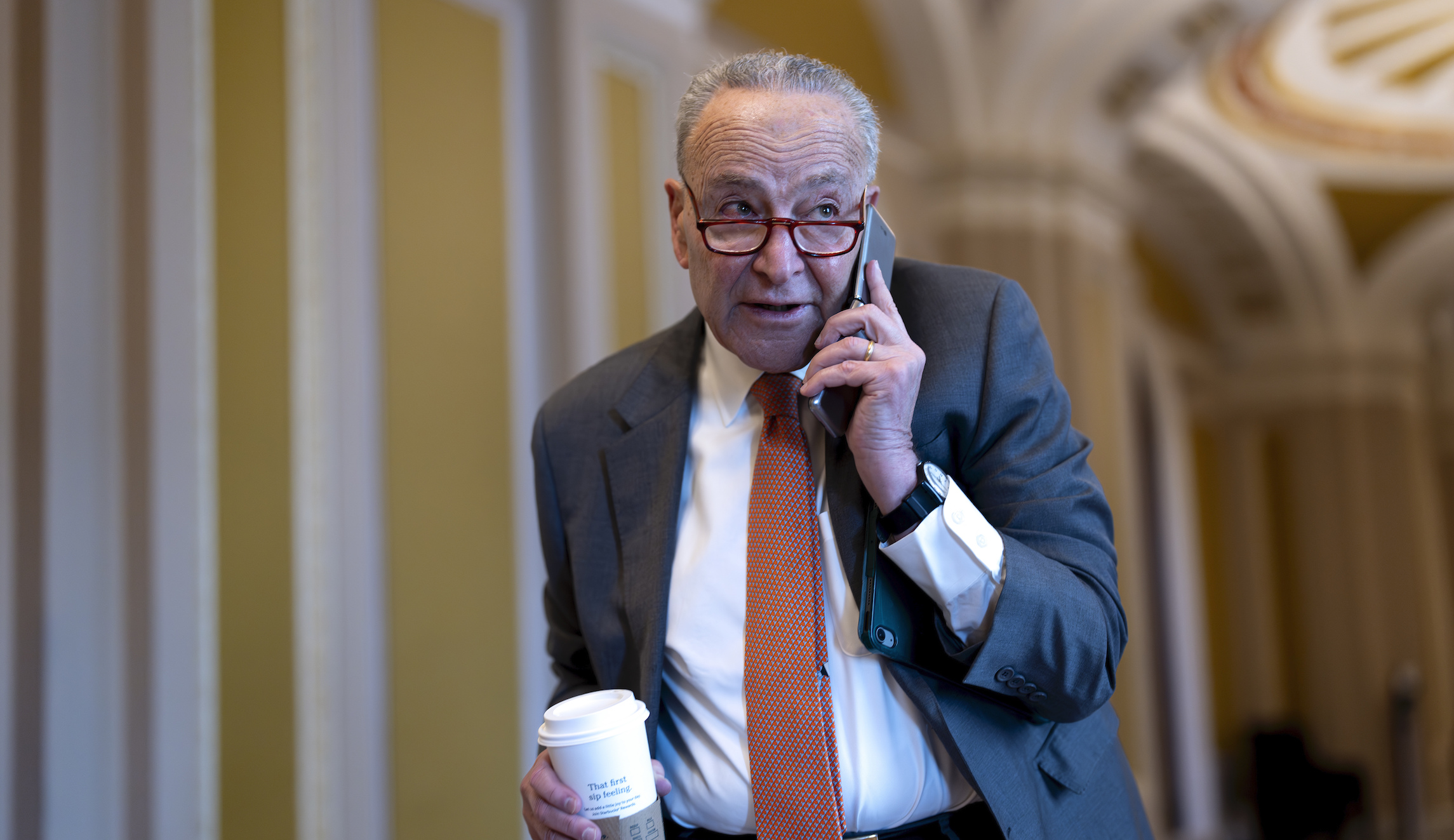 Senate advances borderless Ukraine bill despite Republican split