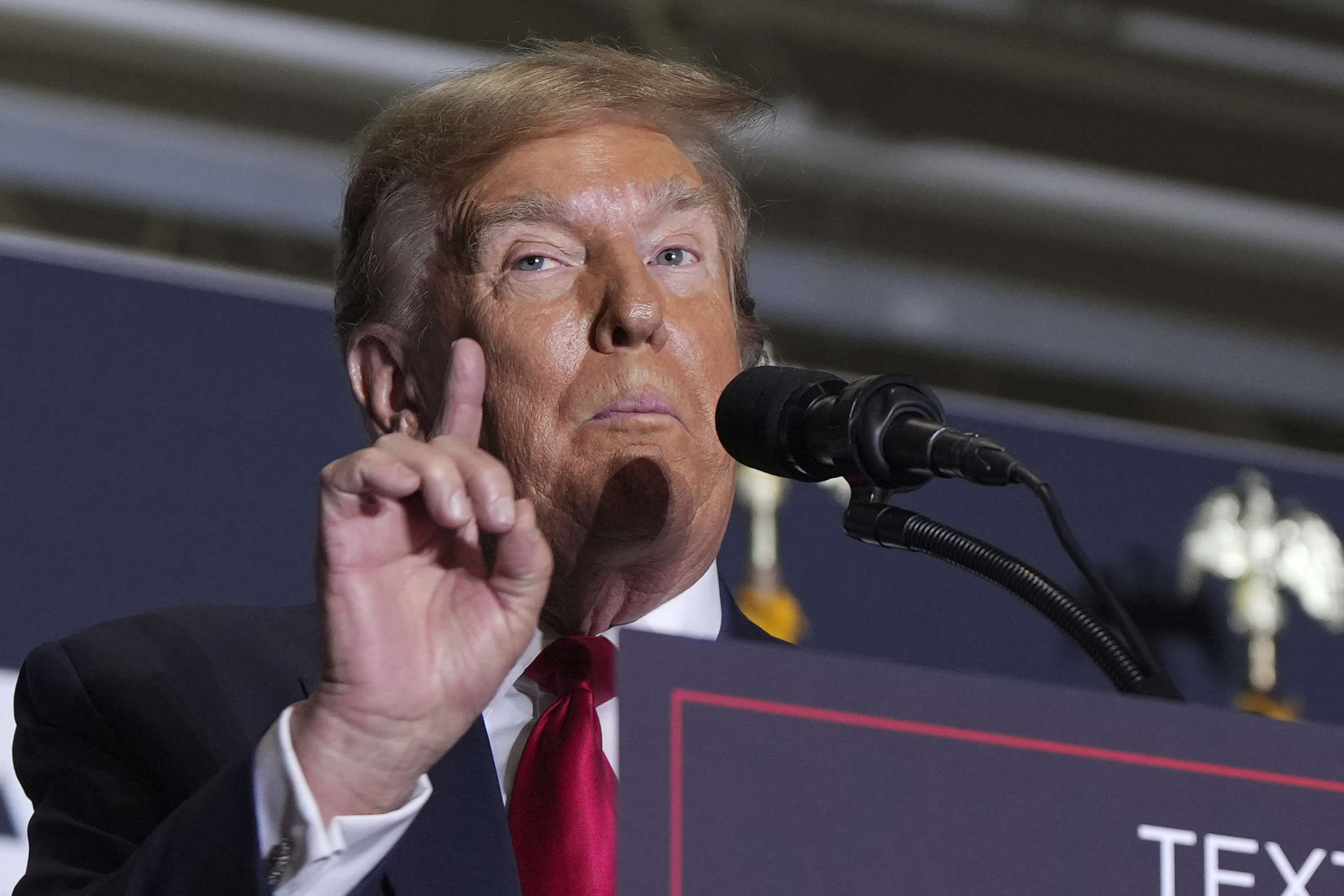 Republicans face Trump turning ‘effectively bankrupt’ RNC into legal fund for indicted front-runner