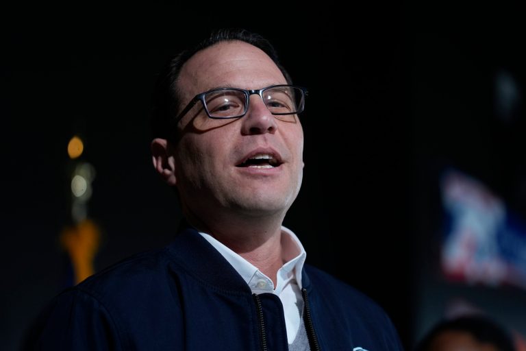 Building trades say carbon tax plan ‘sets the Thanksgiving table’