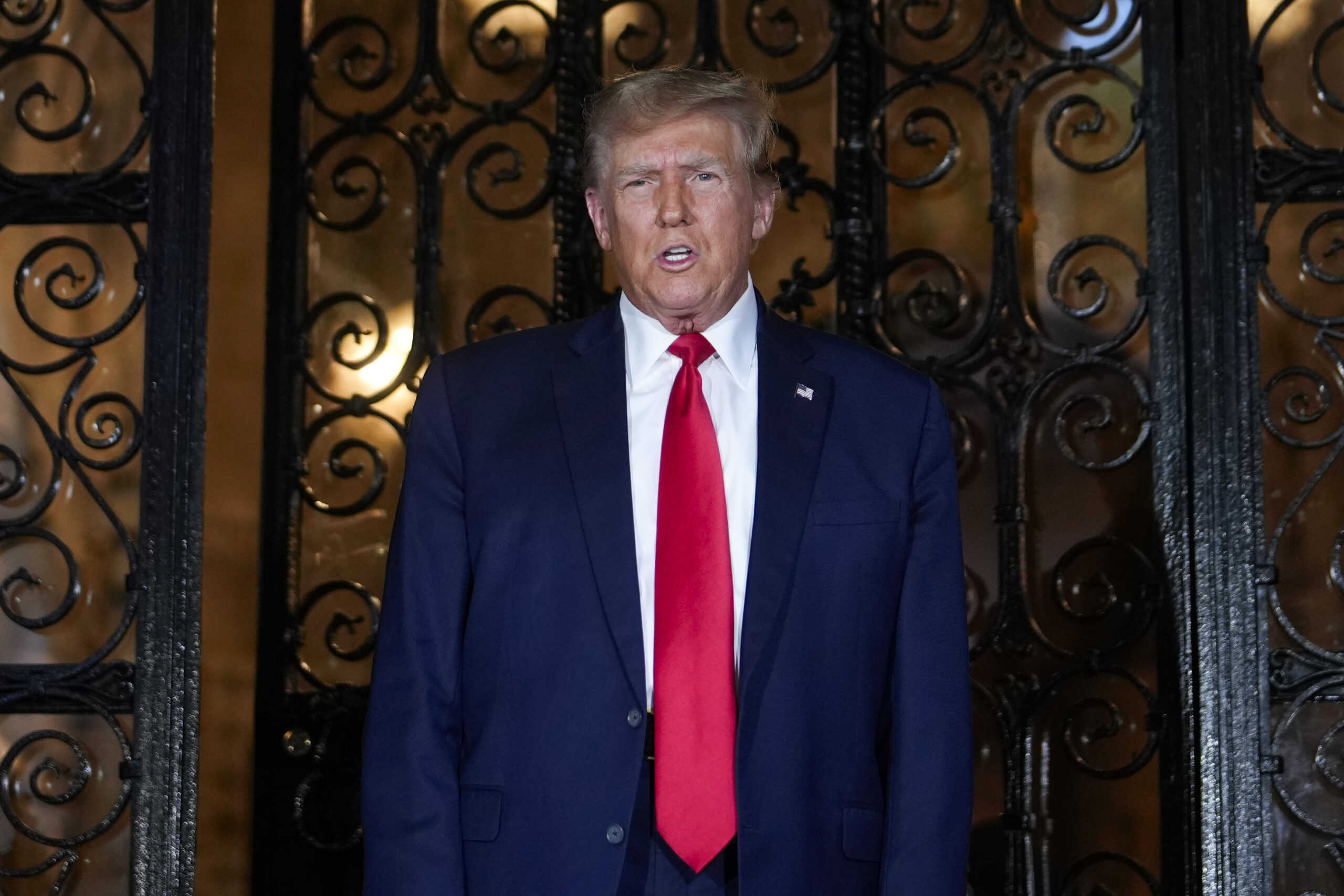 Trump touts new shoe deal at Sneaker Con appearance