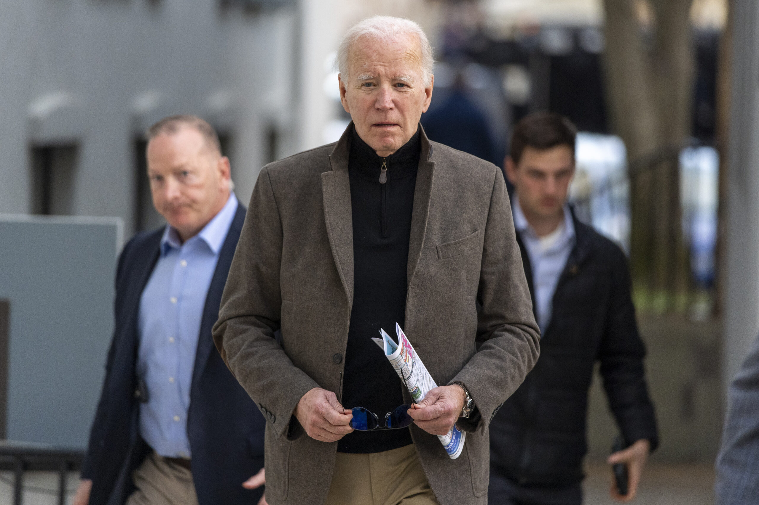 Here’s how a top Democratic challenger could drive Biden from the race