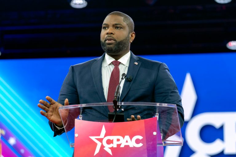 Government spending fight bleeds into CPAC with calls to ‘shut it down’