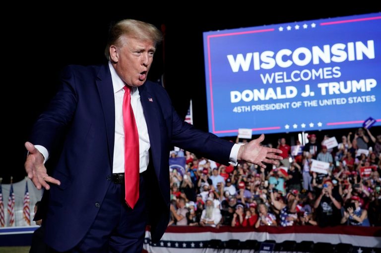 Trump leads in Wisconsin and overtakes Biden in all swing states