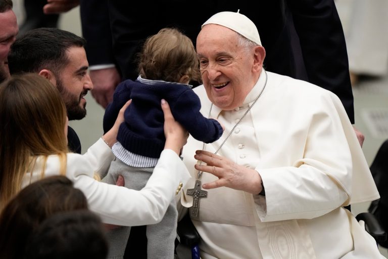 Pope Francis returns to Vatican after flu sends him to Rome hospital