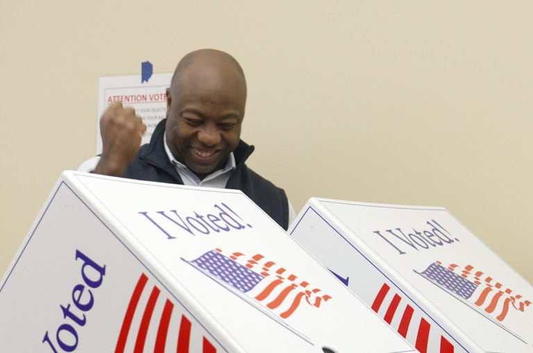 Sen. Tim Scott gets excited early voting in Hanahan, South Carolina