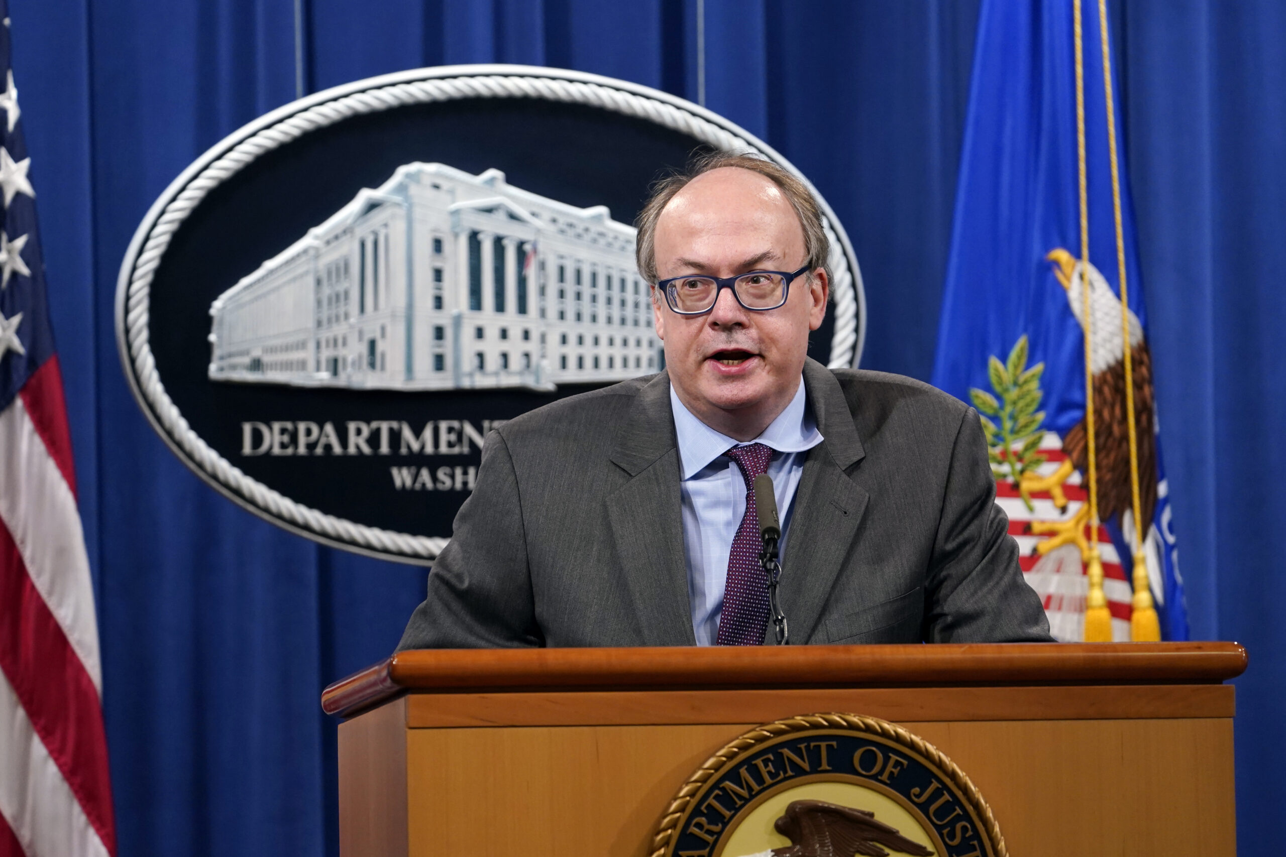 Ex-DOJ official’s disbarment trial underscores central challenge of Trump Jan. 6 case
