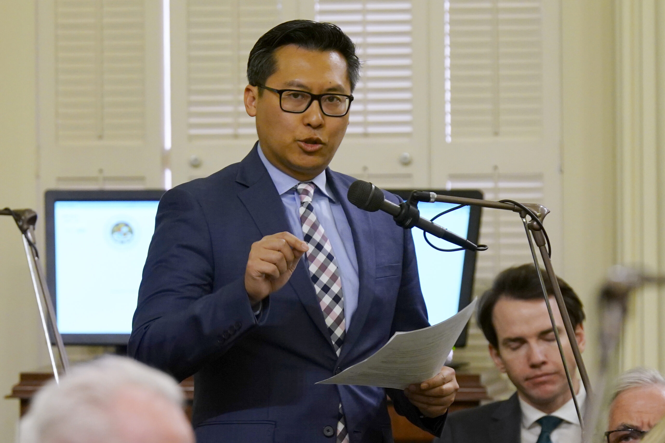 Vince Fong advances to general election for McCarthy’s former House seat