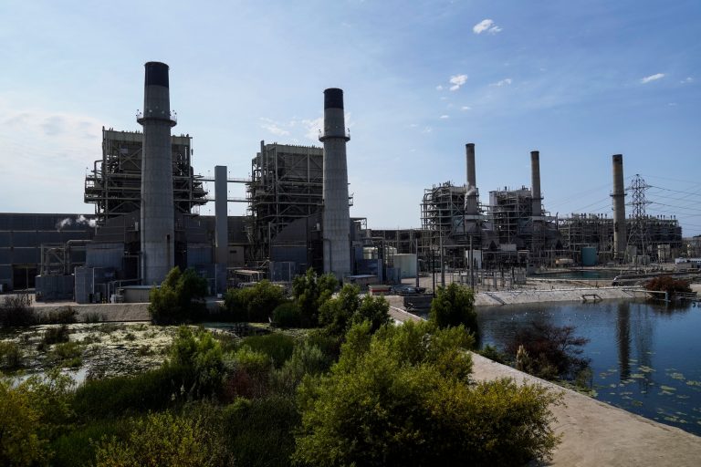 Washington natural gas initiative backer files suit to force state to comply