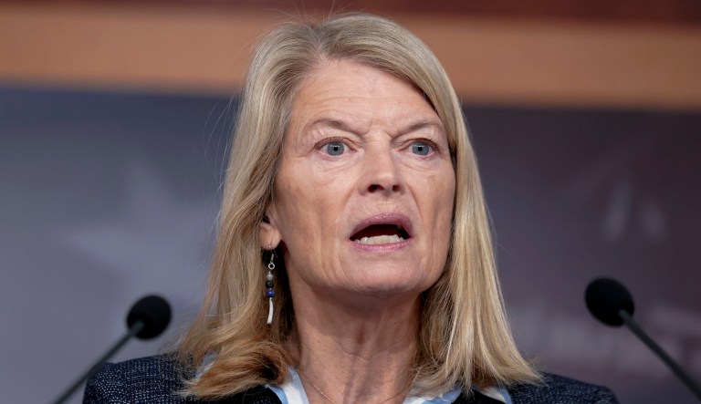 Lisa Murkowski leaves open possibility of leaving Republican Party