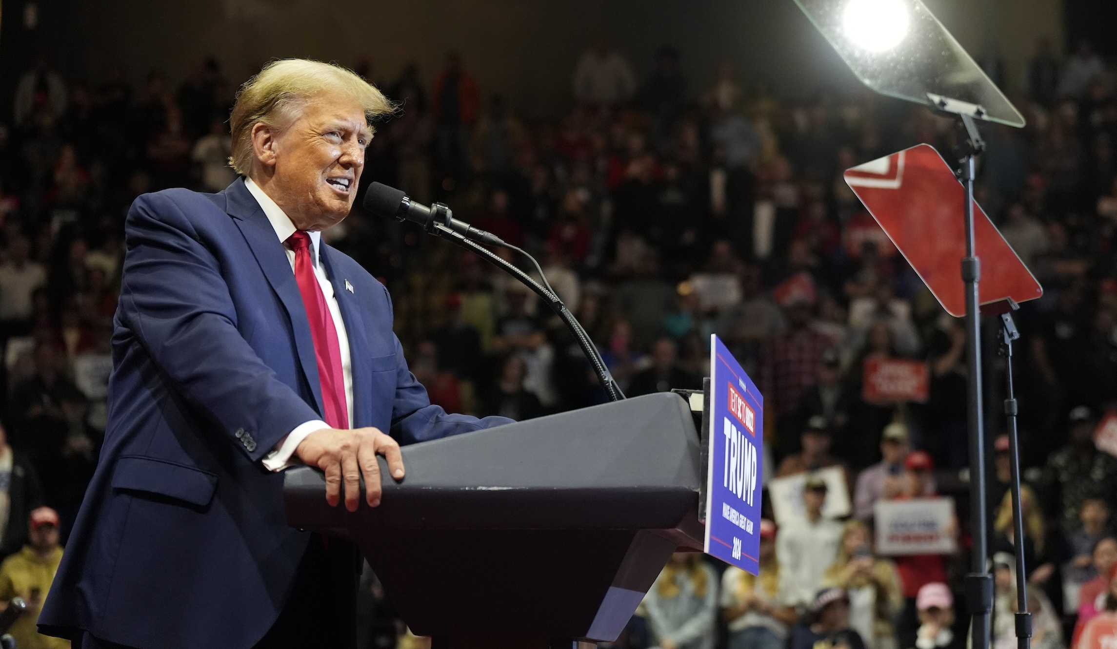 WATCH LIVE: Donald Trump rallies voters in Rome, Georgia