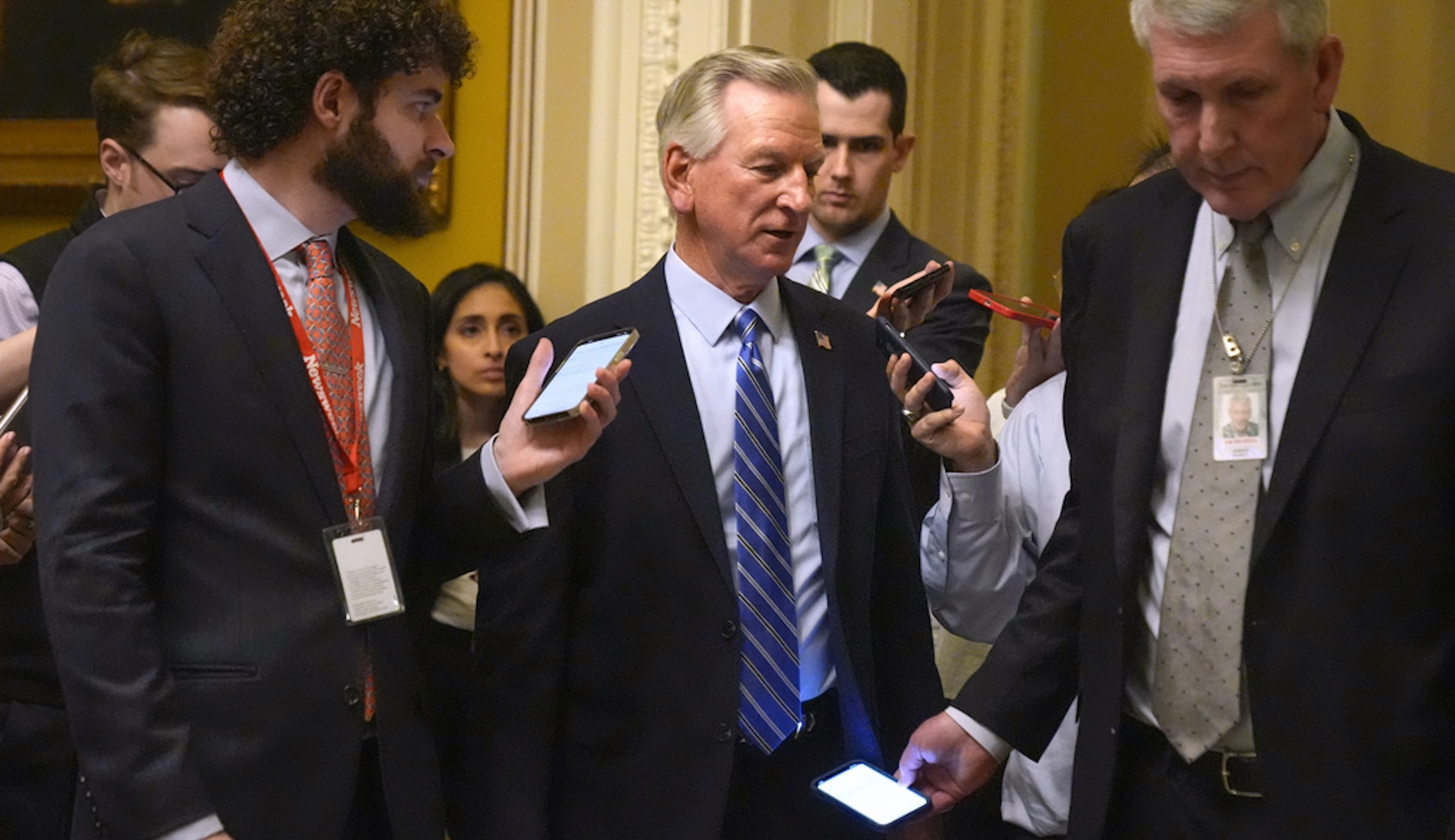 Bipartisan vote on Ukraine aid reveals two faces of the Republican Party