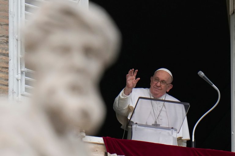 Pope Francis continues to call on all countries to end war: ‘Look for peace’