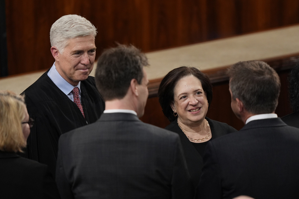 Supreme Court split on White House contact with social media in censorship case