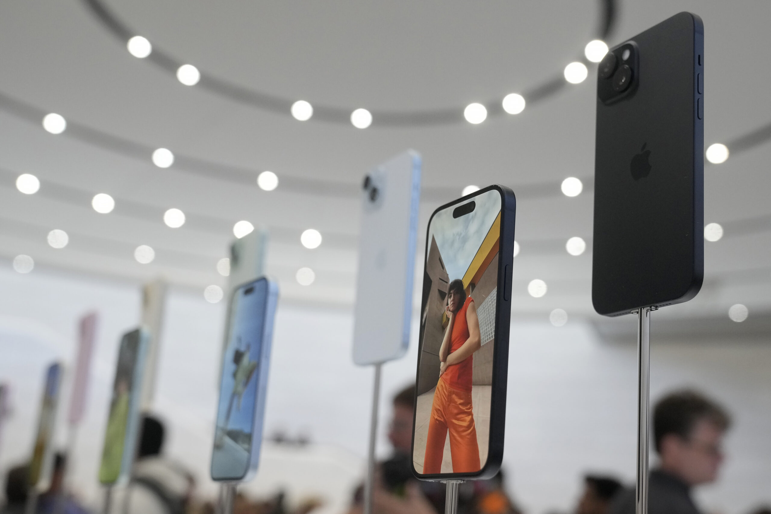 Apple spots spyware threats in 92 countries