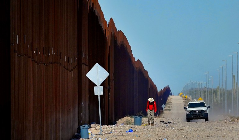 Arizona bill would allow property owners to shoot and kill immigrants trespassing to enter country illegally