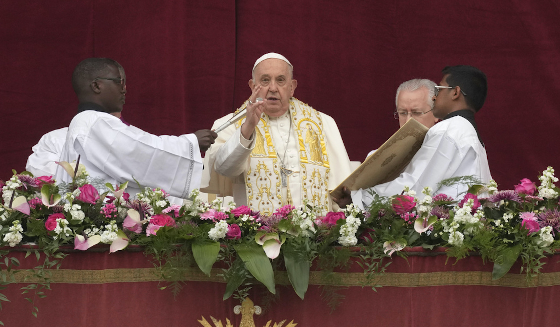 Pope overcomes health concerns to preside over a blustery Easter Sunday Mass in St. Peter’s Square