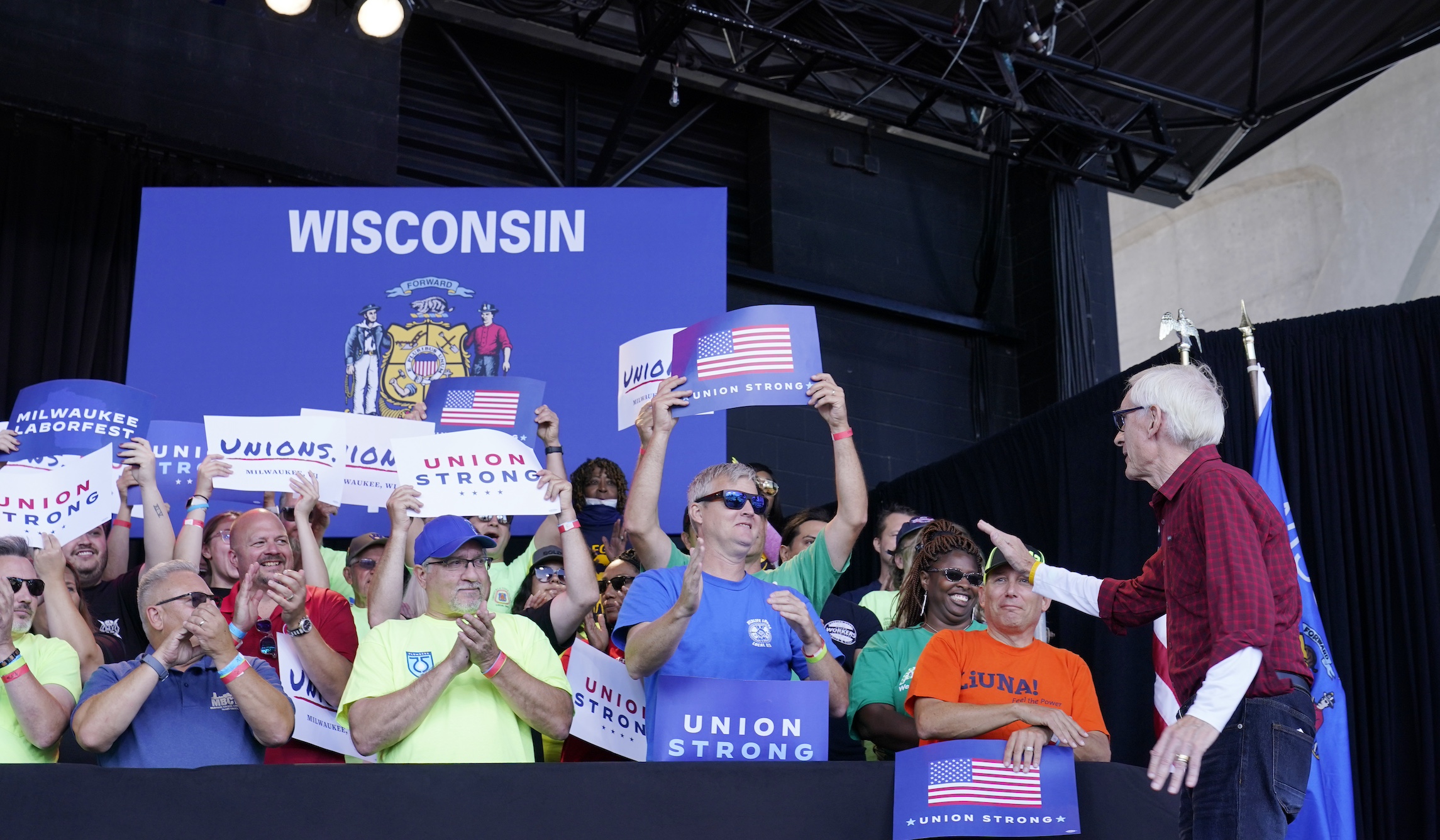 Wisconsin Democrats crushing GOP in key metric as Republicans scramble to shore up swing states
