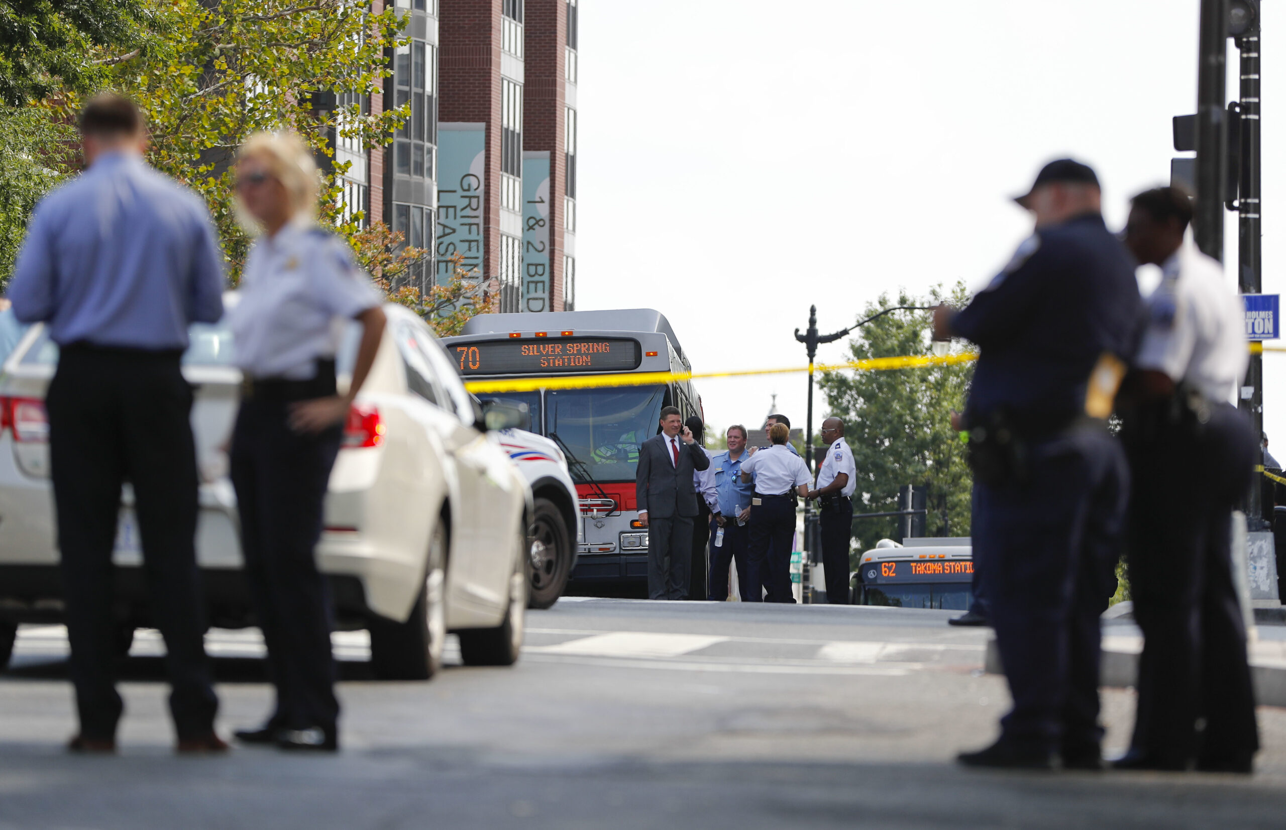 One dead and five injured in northeast DC shooting