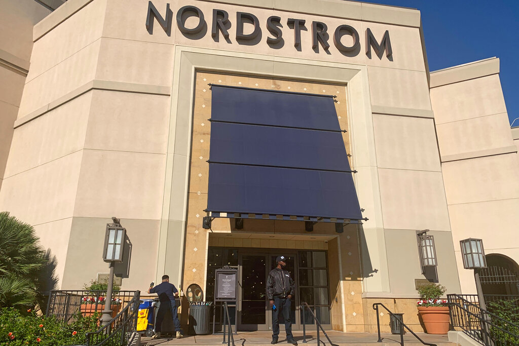 California lawmakers mull new law to prevent retail theft