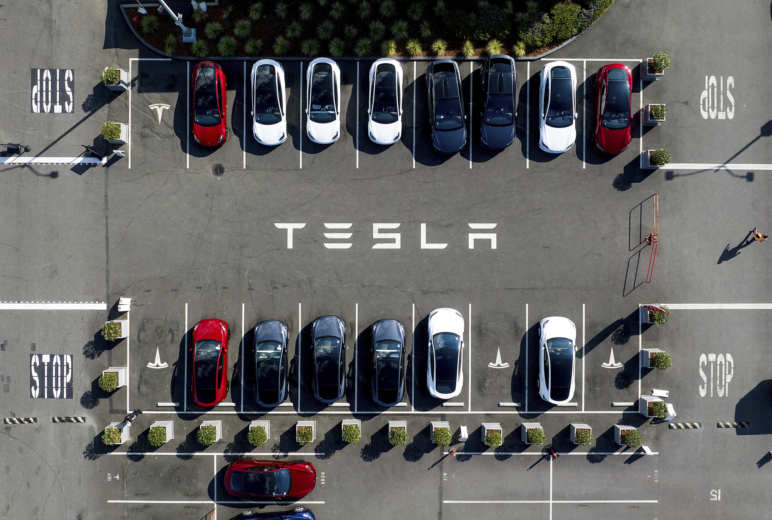 Proposed legislation would pull the plug on Tesla’s EV sales advantage in WA