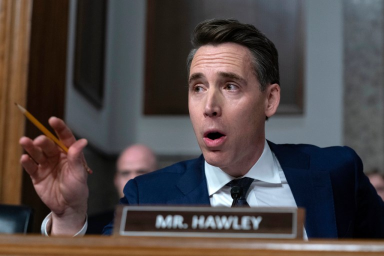 Josh Hawley exposes how Biden illegally releases criminal immigrants into the US