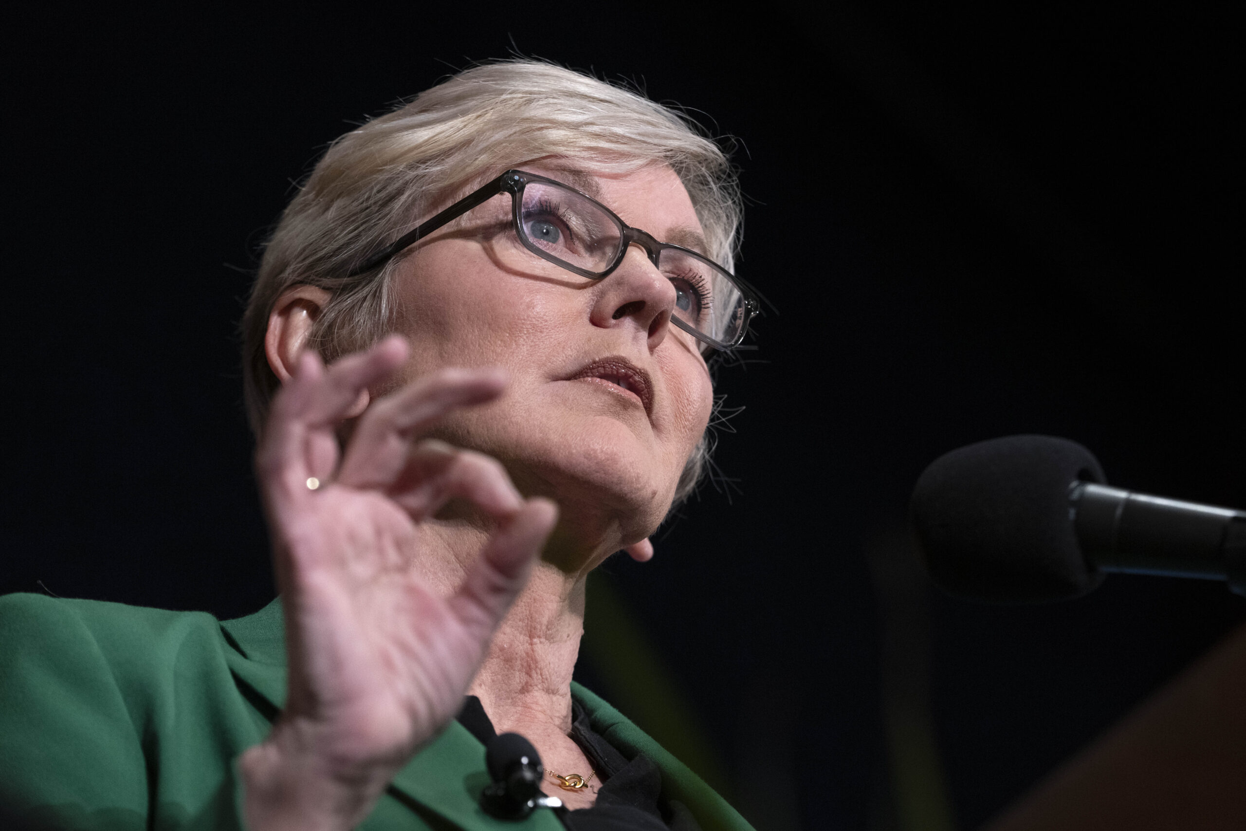‘You should go’: Hawley confronts Granholm over stock ownership