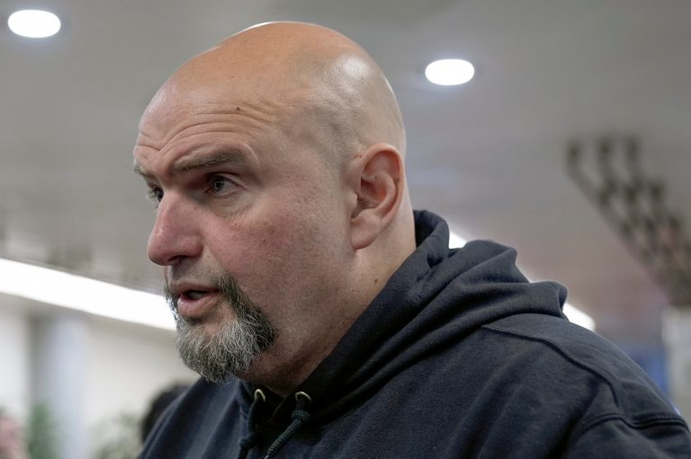 Fetterman frustrated AOC swiped at him for blasting chaotic House hearing
