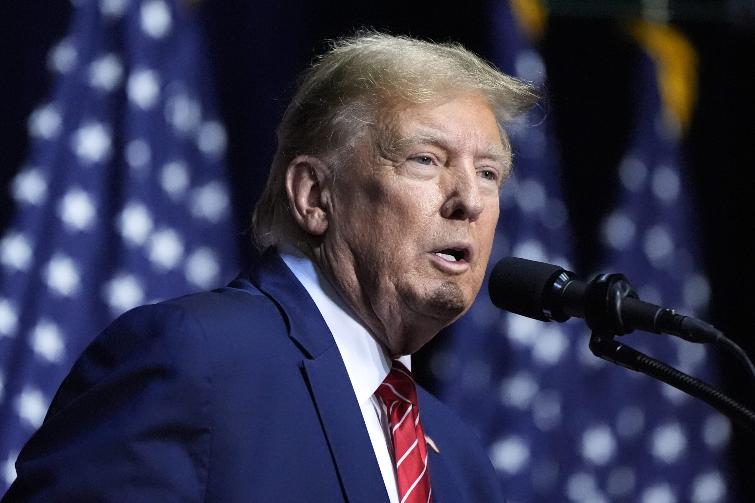 Trump brings faith to the fore as he looks to shore up evangelical support