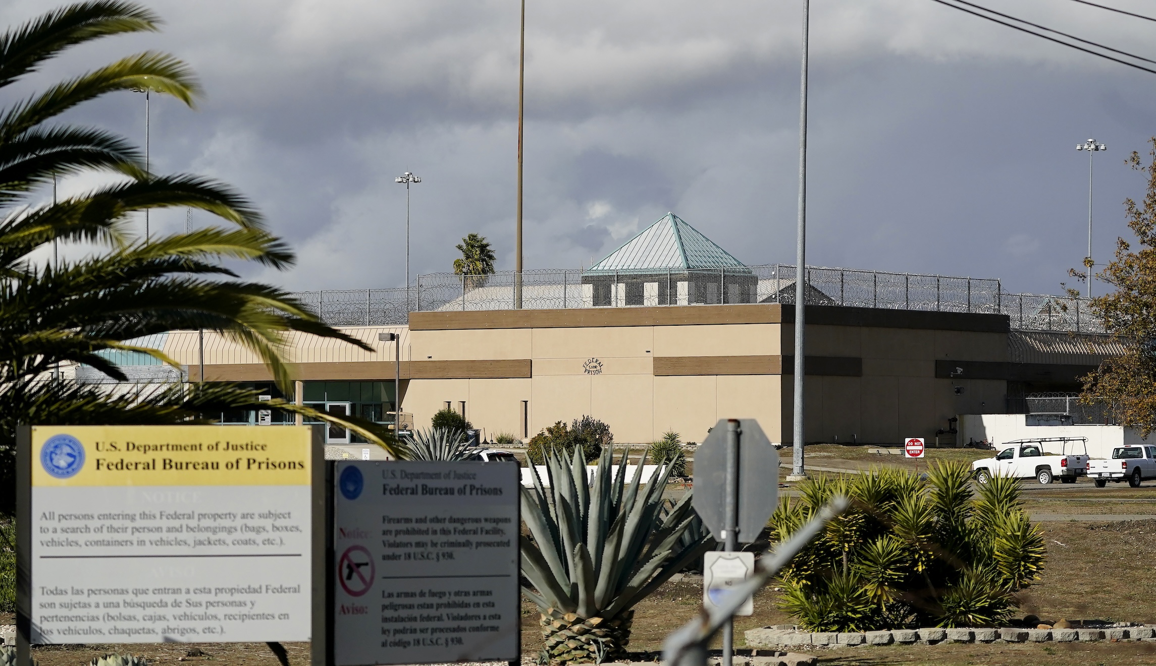 California female prison guards required to strip-search transgender inmates
