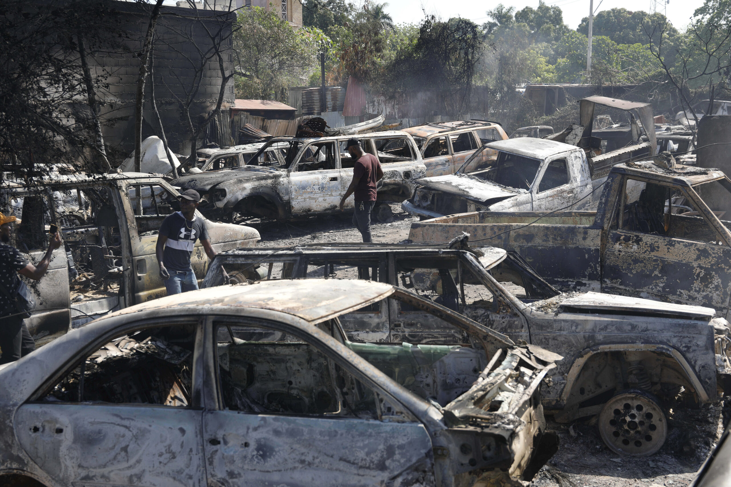Former NFL player Jack Brewer joins forces with Benghazi hero to rescue Americans trapped in Haiti