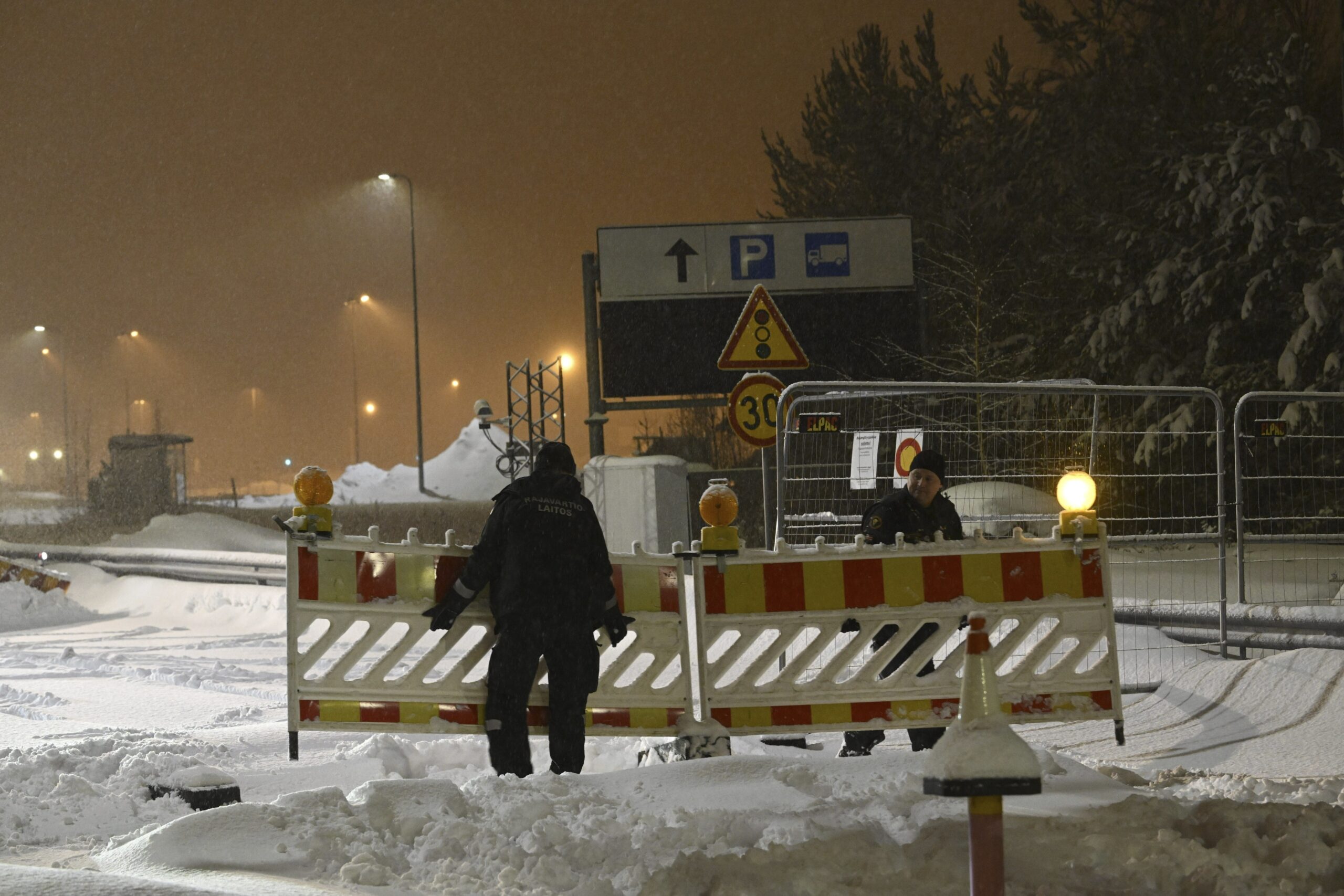 Finland will keep its border with Russia closed until further notice over migration concerns