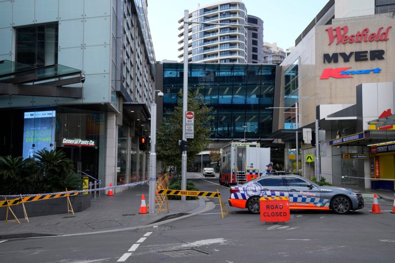 Police officer hailed as ‘hero’ for stopping Sydney mass murderer and saving ‘many lives’
